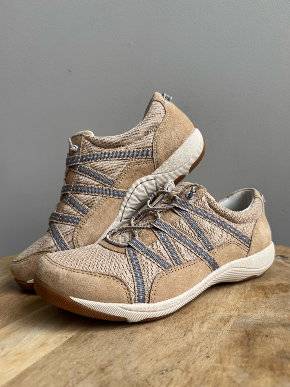 Dansko Harlyn Women's Suede Slip On Sneakers Size 39 (US 8.5-9) Walnut Sand